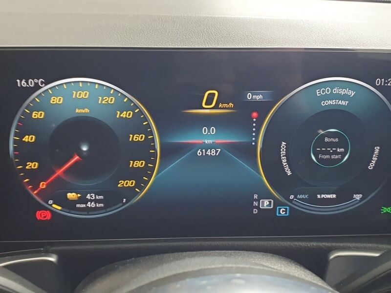 More views of Mercedes-Benz EQB