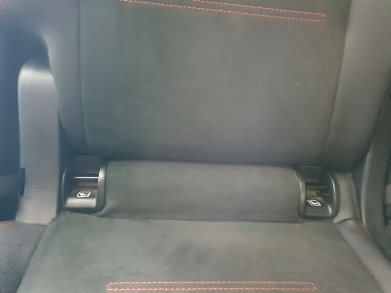 More views of Mercedes-Benz EQB