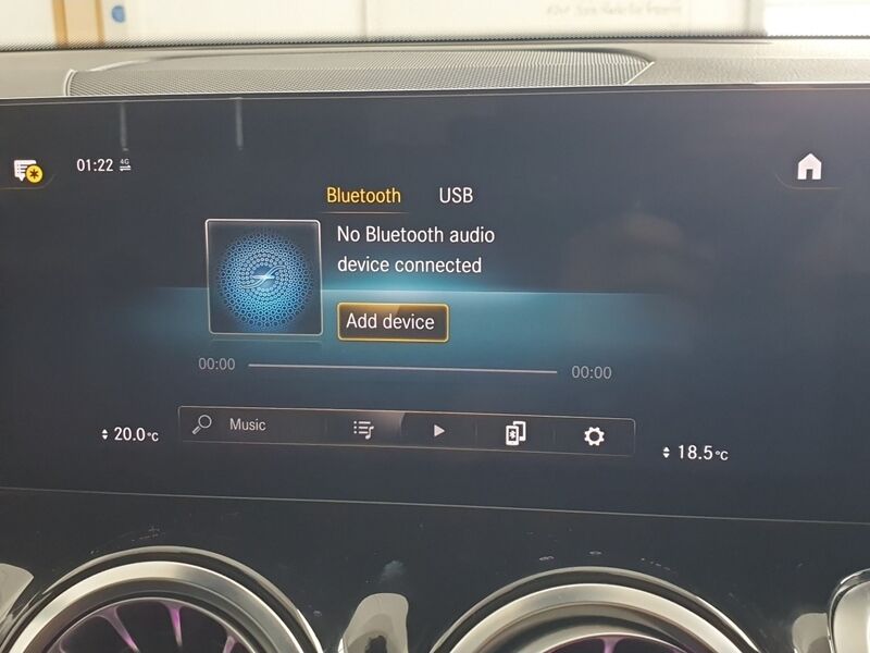 More views of Mercedes-Benz EQB