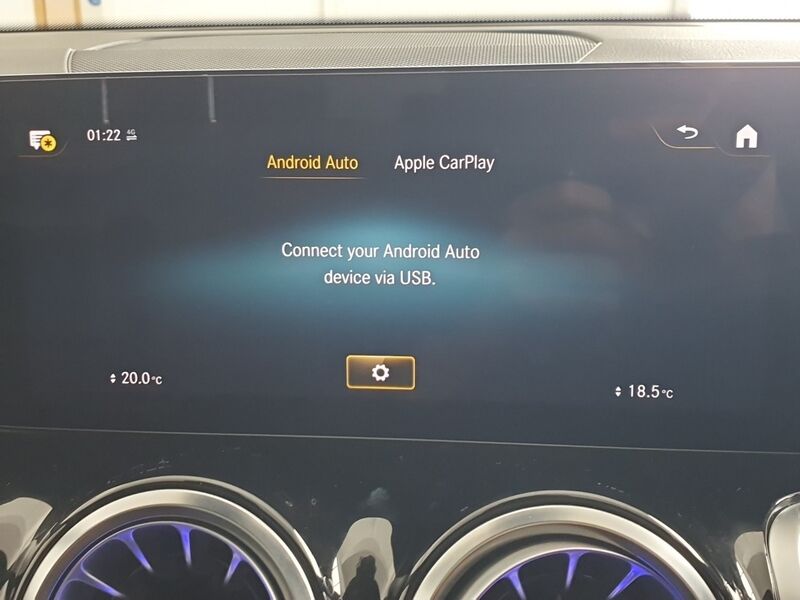 More views of Mercedes-Benz EQB