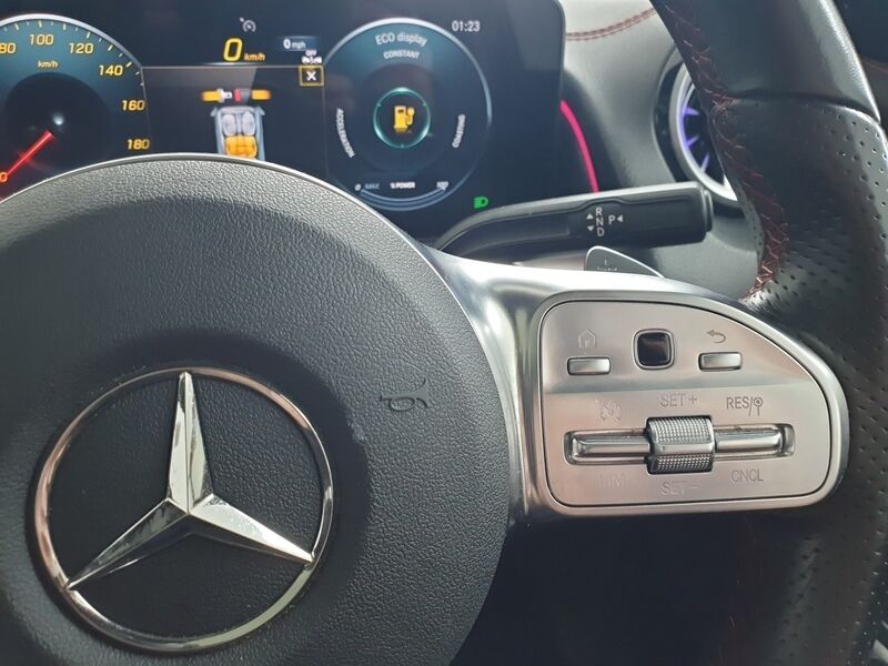 More views of Mercedes-Benz EQB