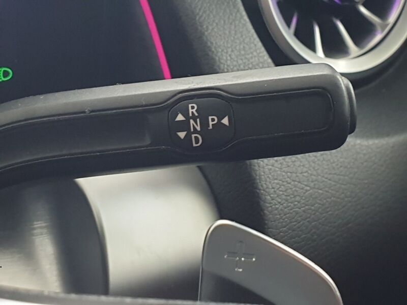 More views of Mercedes-Benz EQB