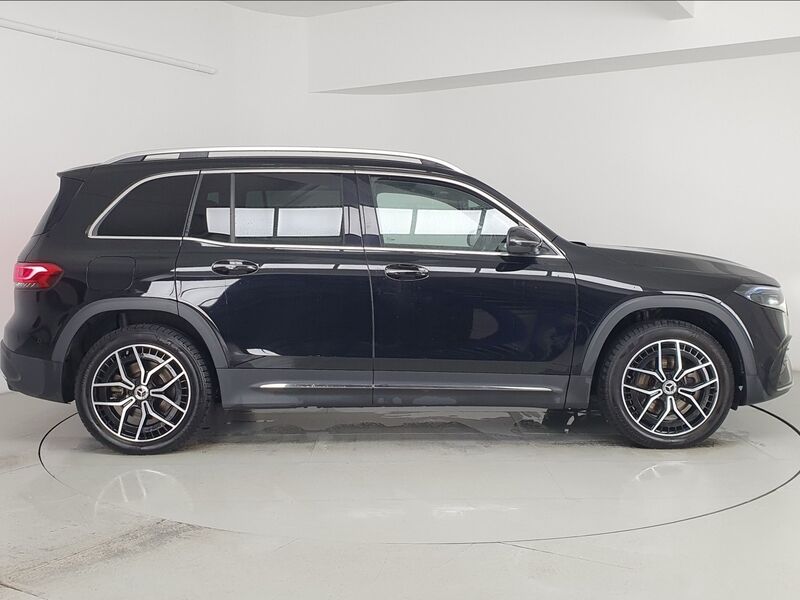 More views of Mercedes-Benz EQB