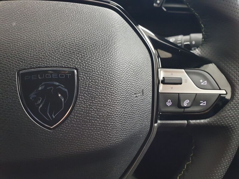 More views of Peugeot 308