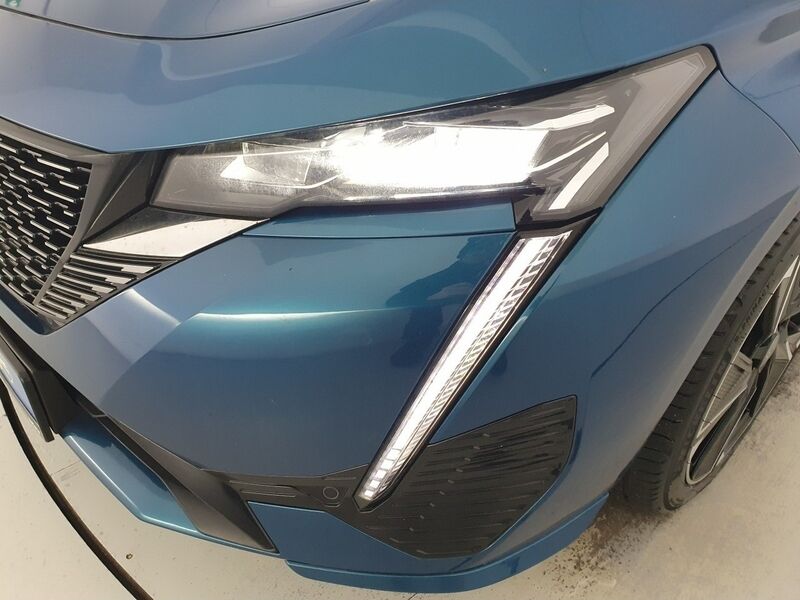 More views of Peugeot 308