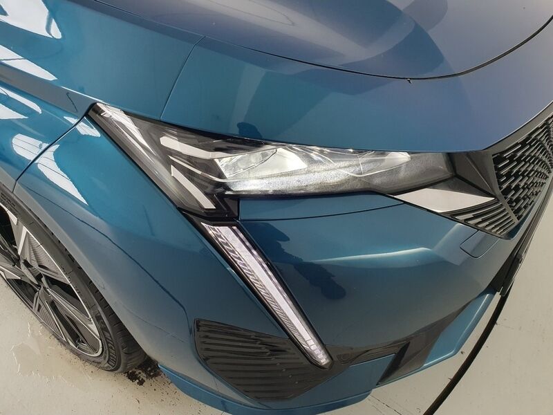 More views of Peugeot 308