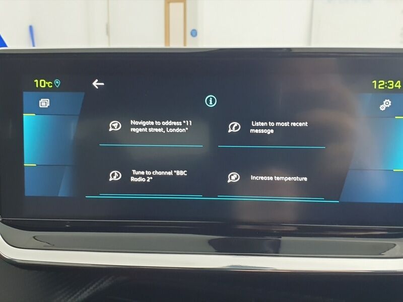 More views of Peugeot 2008