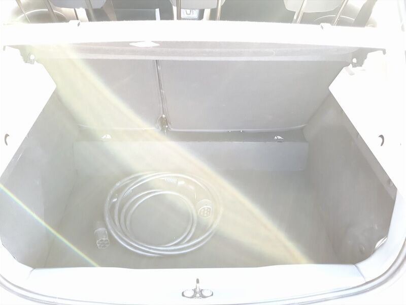 More views of Renault Zoe