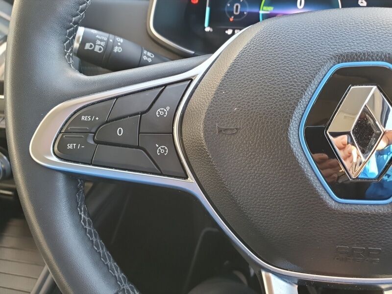 More views of Renault Zoe