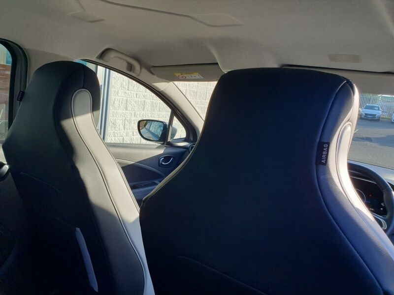 More views of Renault Zoe