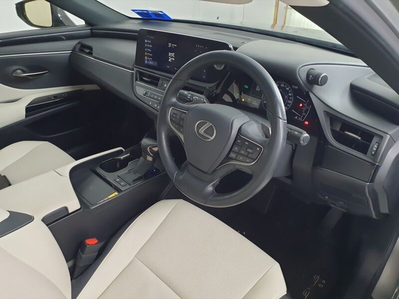 More views of Lexus ES