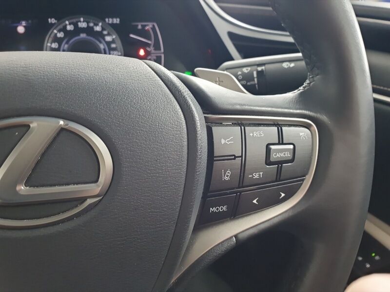 More views of Lexus ES