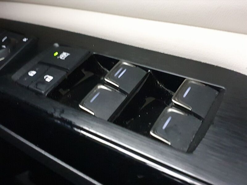 More views of Lexus ES