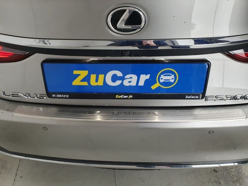 More views of Lexus ES