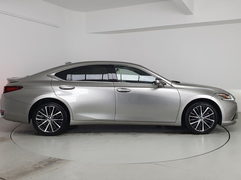 More views of Lexus ES