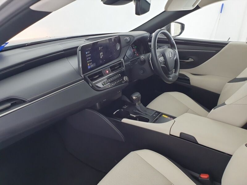 More views of Lexus ES