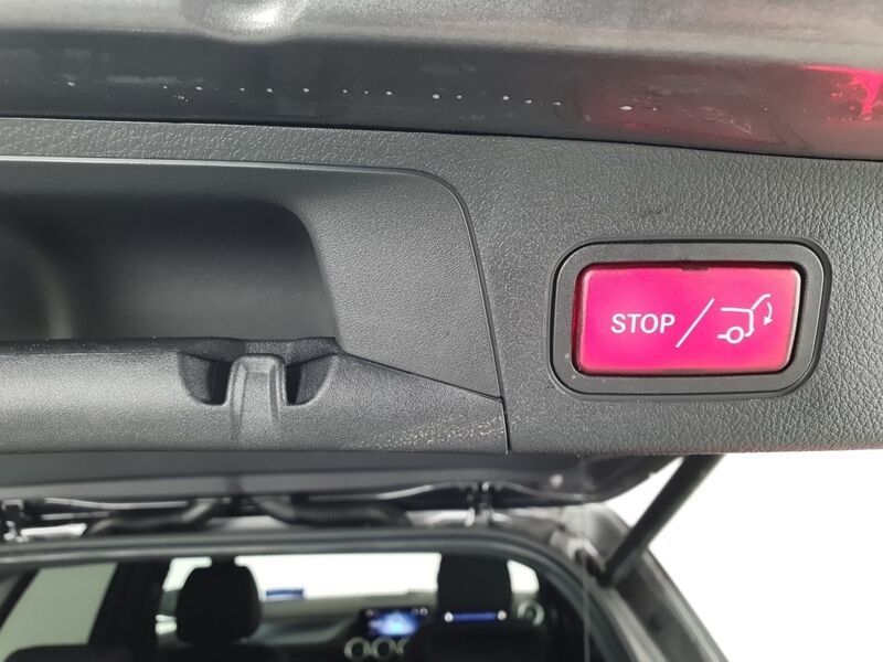 More views of Mercedes-Benz EQA