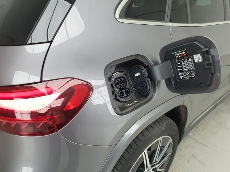 More views of Mercedes-Benz EQA