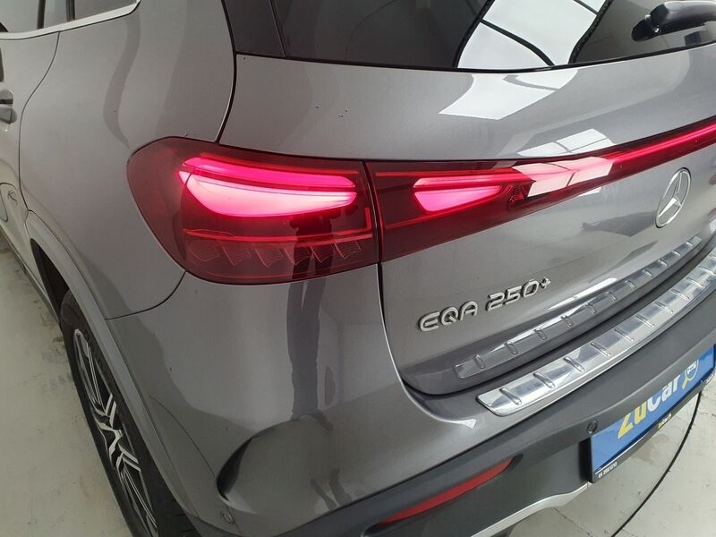 More views of Mercedes-Benz EQA