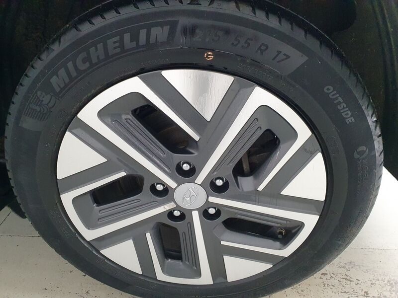 More views of Hyundai KONA