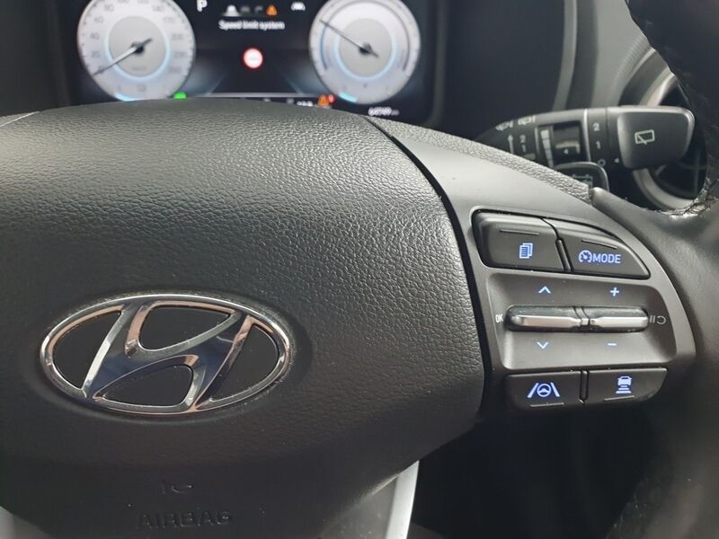 More views of Hyundai KONA