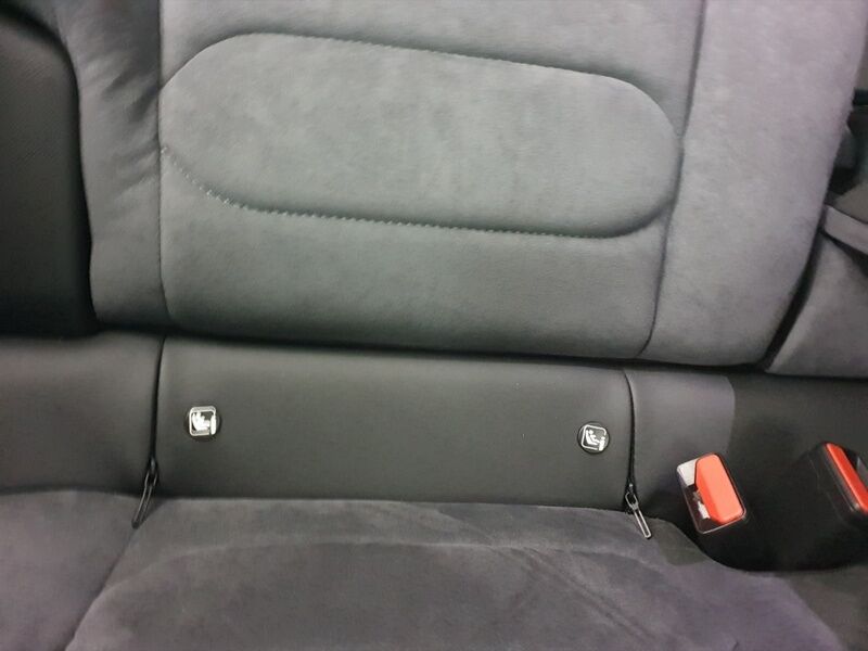 More views of Citroen e-C4 X