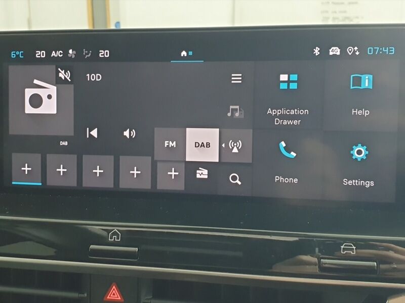 More views of Citroen e-C4 X