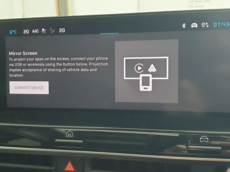 More views of Citroen e-C4 X