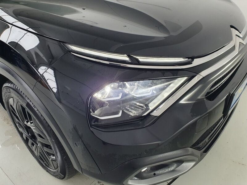 More views of Citroen e-C4 X