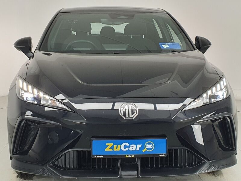 More views of MG MG4