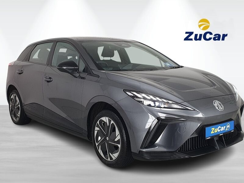 More views of MG MG4