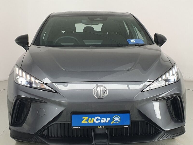 More views of MG MG4