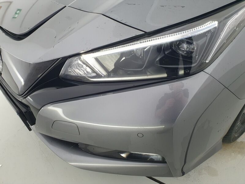 More views of Nissan Leaf