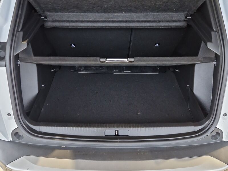 More views of Peugeot 2008