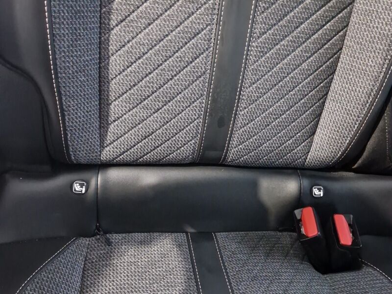 More views of Peugeot 2008