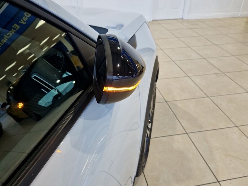 More views of Peugeot 2008