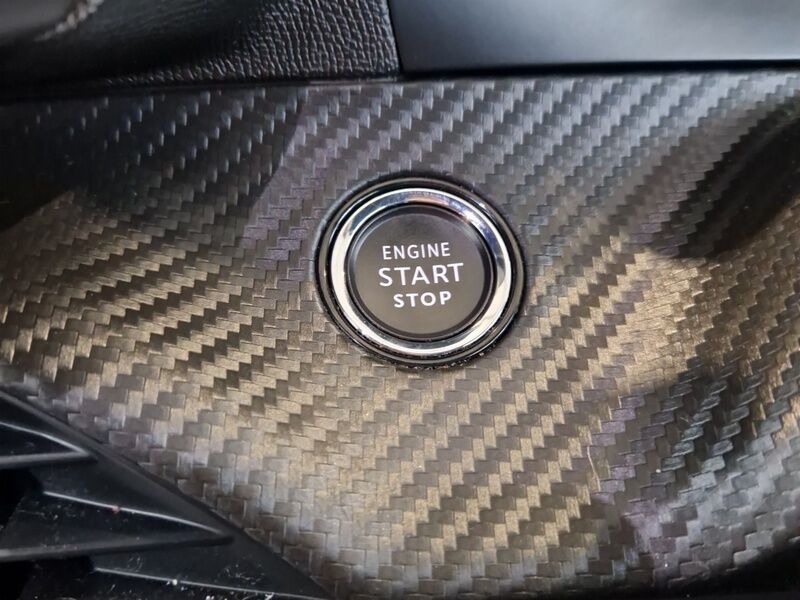 More views of Peugeot 2008