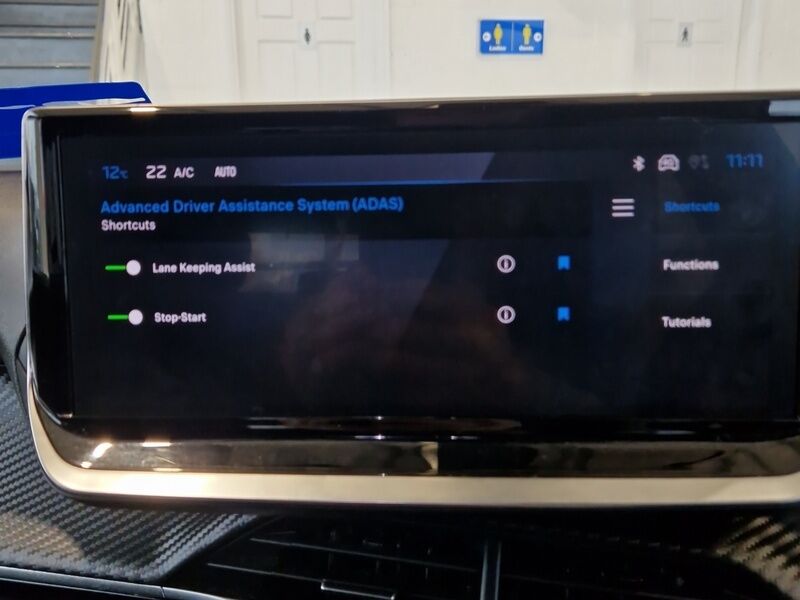 More views of Peugeot 2008