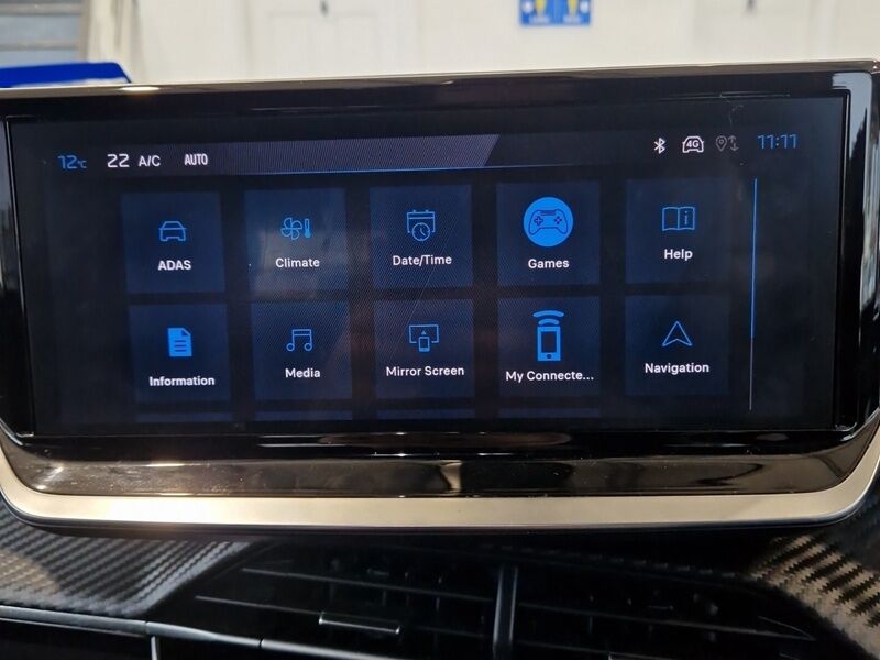 More views of Peugeot 2008