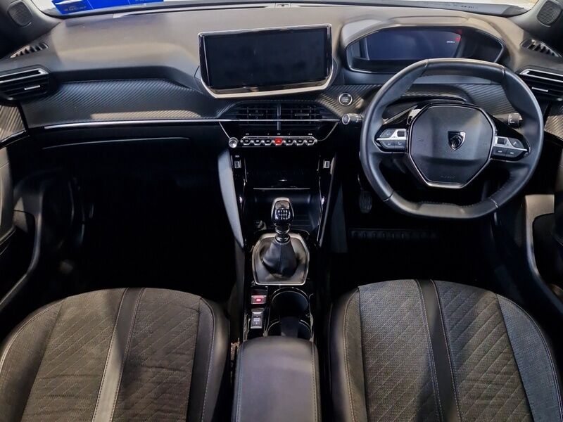 More views of Peugeot 2008