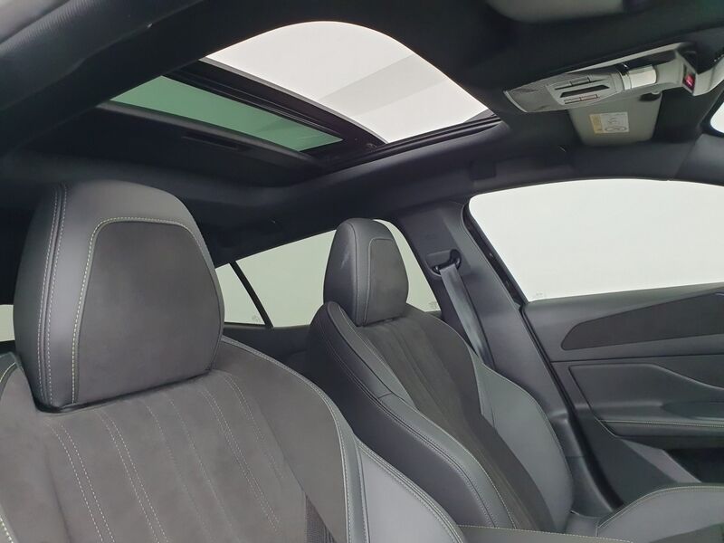 More views of Peugeot 408