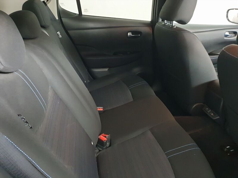 More views of Nissan Leaf