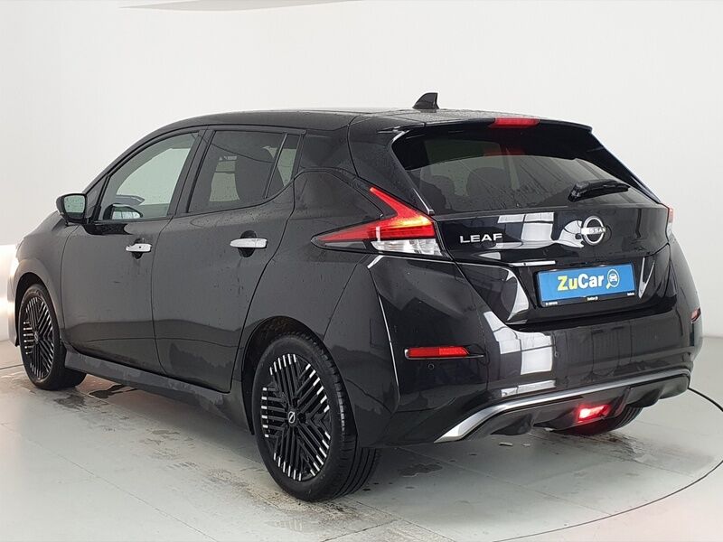 More views of Nissan Leaf