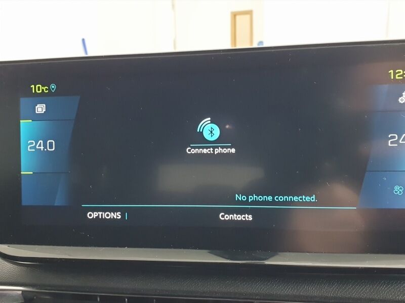 More views of Peugeot 3008