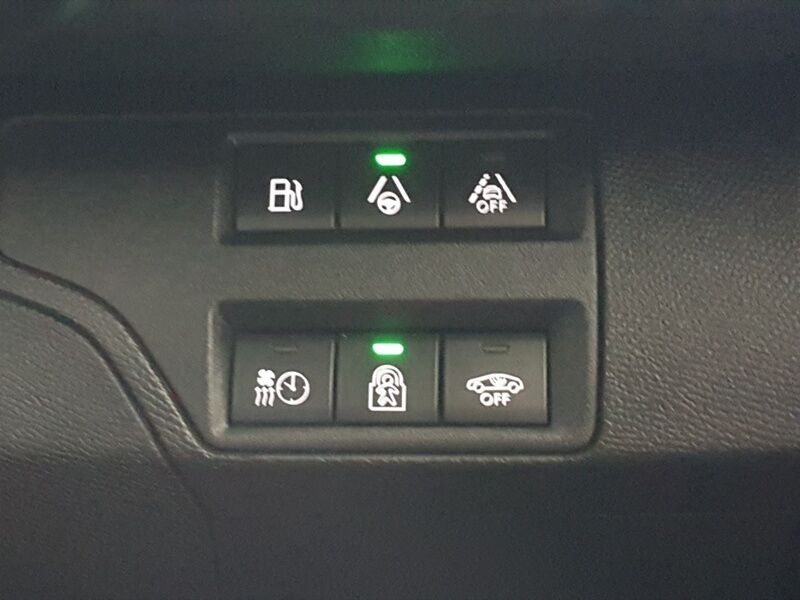 More views of Peugeot 3008