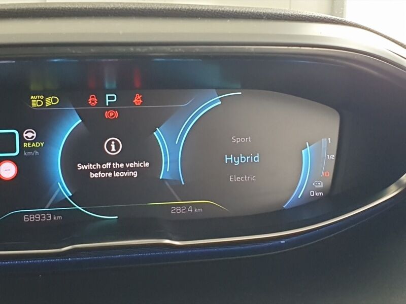 More views of Peugeot 3008