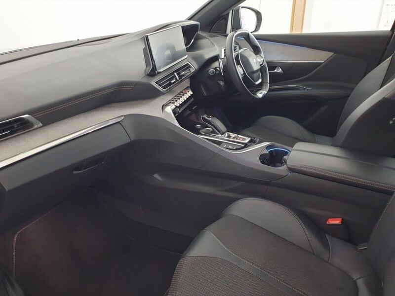 More views of Peugeot 3008