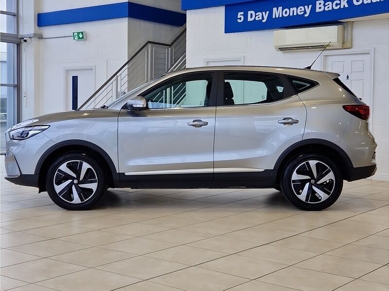 More views of MG ZS