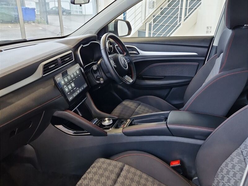 More views of MG ZS