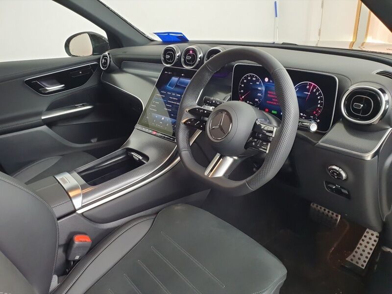 More views of Mercedes-Benz GLC